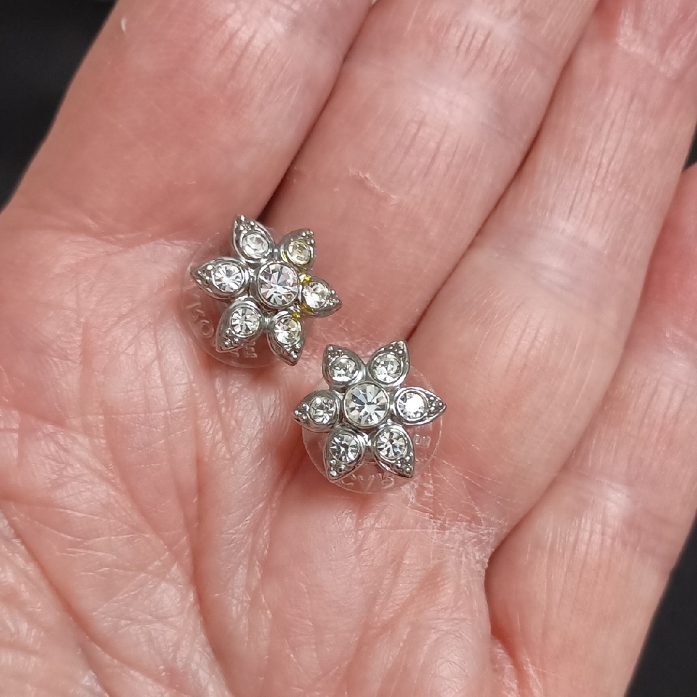 VTG Carolee Silver Floral Stud Rhinestone Earrings Pierced